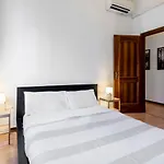 Happy & Beautiful Flat In Central Milan
