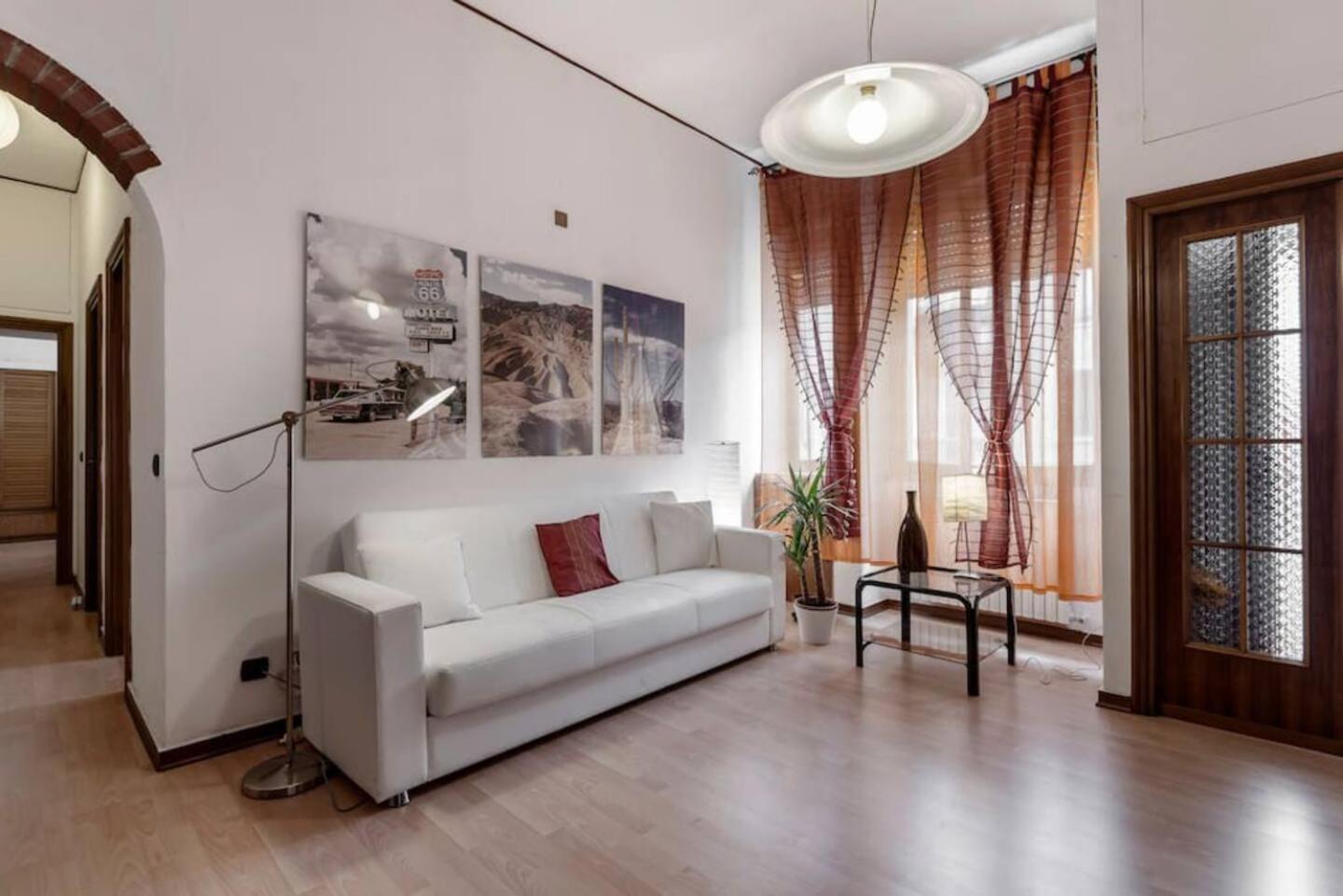 Happy & Beautiful Flat In Apartment *